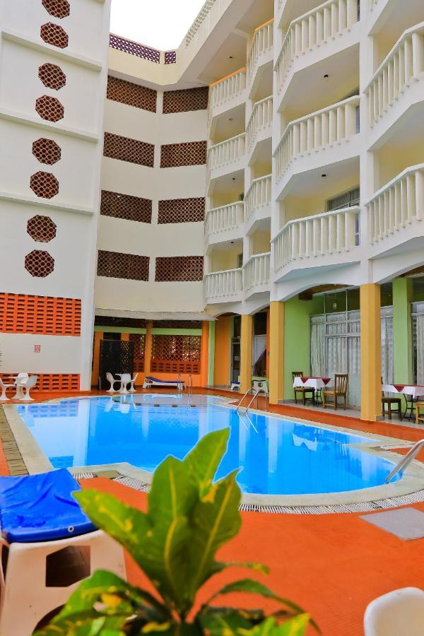 Midview Hotel Nyali Mombasa Exterior photo